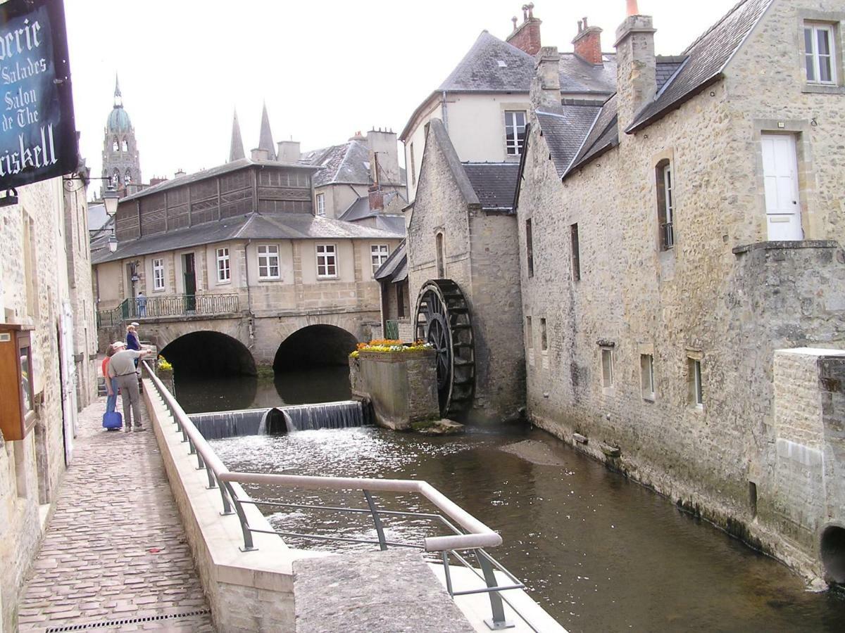 Le Chat Qui Veille Bayeux Extérieur photo